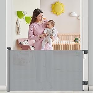 Retractable stair gate